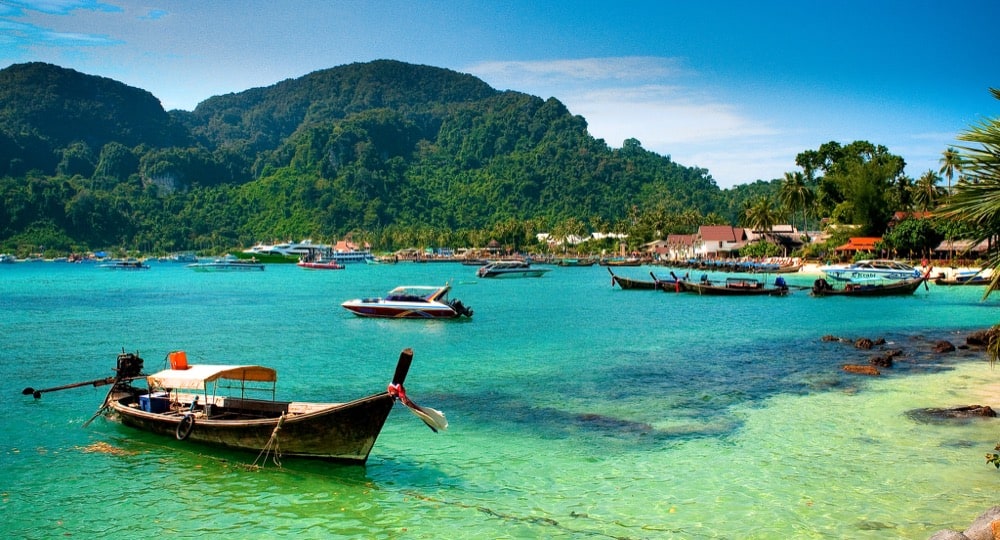 Private yacht charter to Phi Phi Islands, Phuket Thailand
