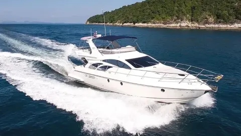 Tawani — 50ft Azimut Charter Phuket to Phi Phi Islands